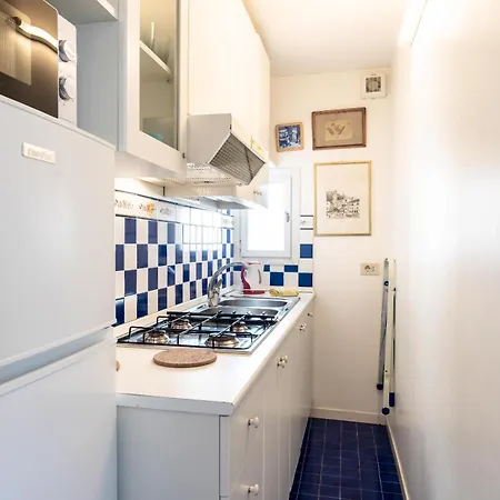 Stefania Flat - Center